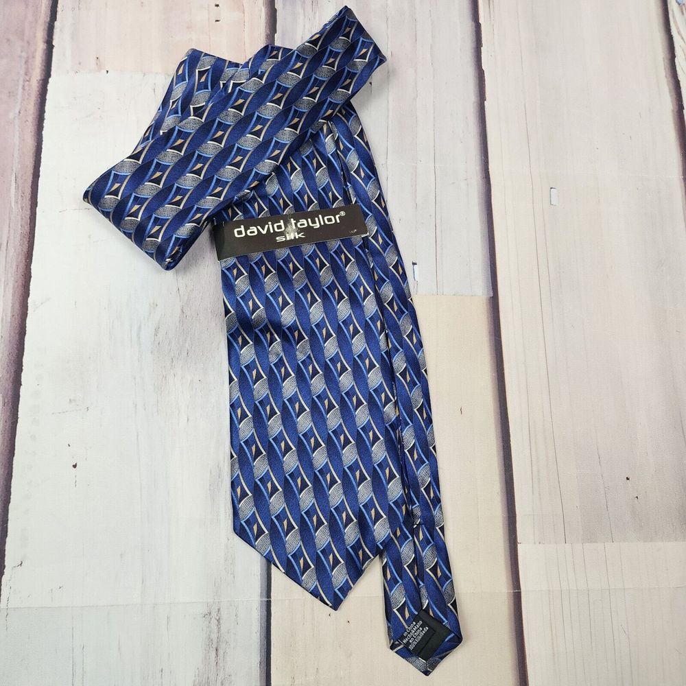 David Taylor Mens Formal Necktie 57"Lx3.75"W Blue Geometric Neck Tie‎ New
